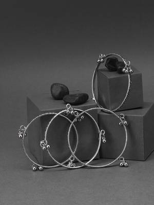 Women set of 4 oxidised silver plated handcrafted bangles 1