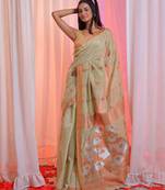 Beige Cotton Blend Handwoven Saree With Rose Pallu