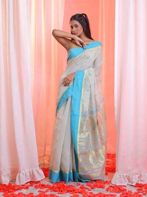 Ecru Cotton Blend Handwoven Saree With Paisley Motifs Pallu 1