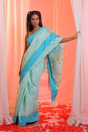 Mint Green Cotton Blend Handwoven Saree With Paisley Motifs Pallu