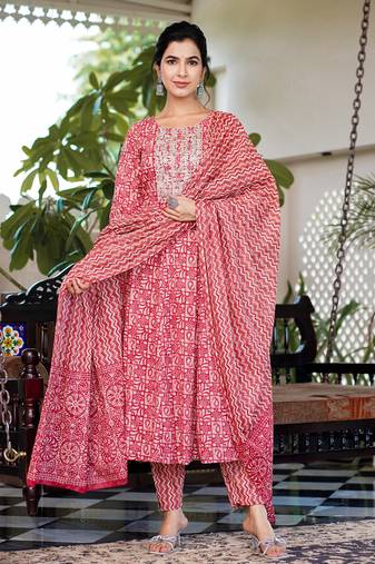 Yufta women red pure cotton anarkali trouser and dupatta set