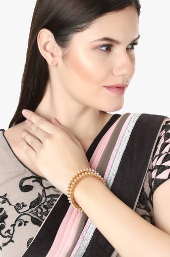 Women set of 4 gold plated with white pearls handcrafted bangles