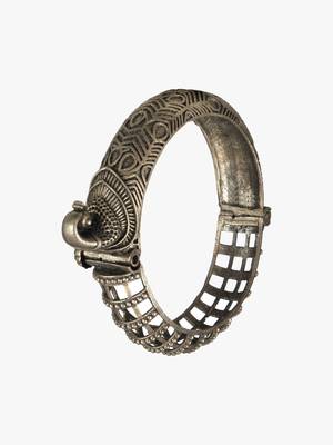 Women oxidised peacock silver plated handcrafted bangle 1