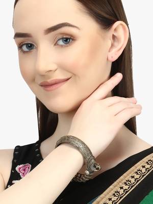 Women oxidised peacock silver plated handcrafted bangle 4