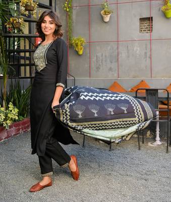 women black & beige yoke design kurta with trousers & dupatta 1
