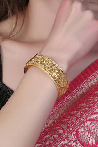 Women gold-plated stone-studded bangles