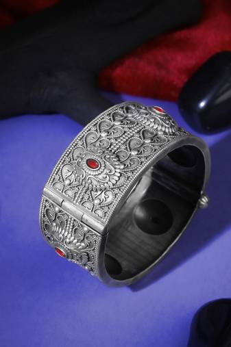 Women oxidised silver plated stone-studded temple bangles
