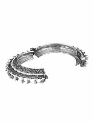 Women oxidised silver plated pearl-beaded pearl-tessels bangles 4