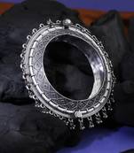 Women oxidised silver plated pearl-beaded pearl-tessels bangles