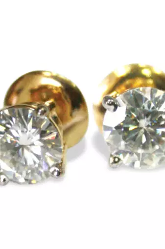 white cubic zircon earring solitaire stud pair