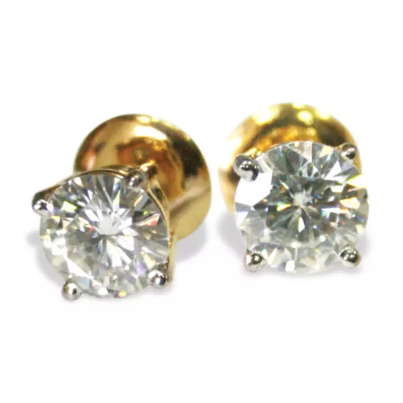white cubic zircon earring solitaire stud pair