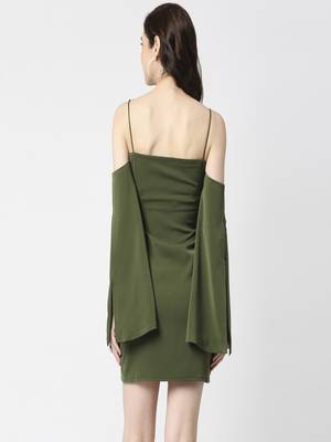 Bodycon with off bell sleeve and slit 5