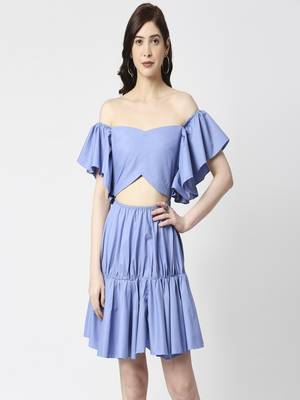 Front waist cut dress 1