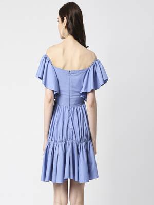 Front waist cut dress 4