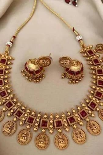GOLD TONE ETHNIC CHOKER STONES STUDDED NECKLACE SET FOR WOMEN