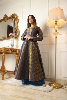 Blue jacquard woven design anarkali kurta with palazzo 4