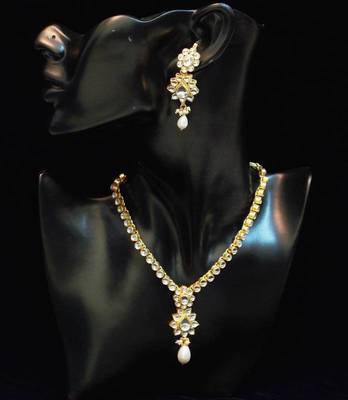 Traditional n elegant white kundan necklace set 1