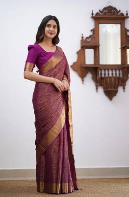 WINE GOREGOUS  JACCQUARD SAREE 2