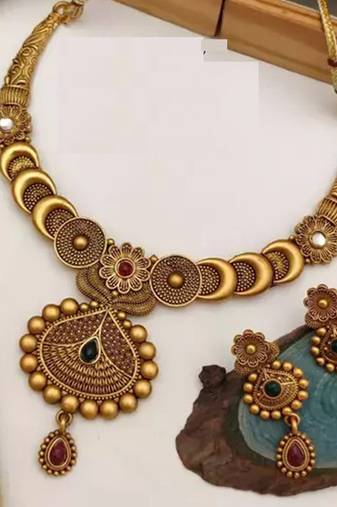 GOLD TONE ETHNIC CHOKER STONES STUDDED NECKLACE SET FOR WOMEN