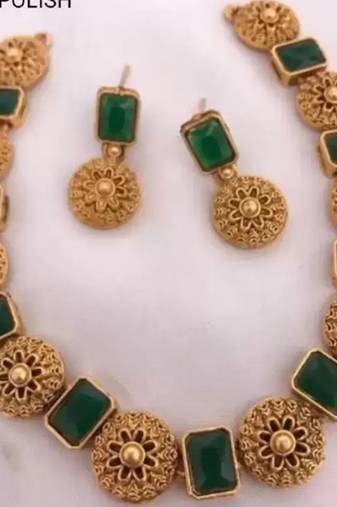 Gold Tone Ethnic Choker Stones Studded Necklace Set For Women