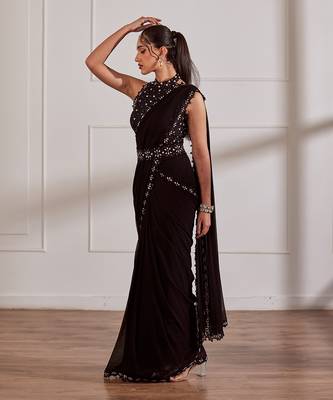 Black predraped saree set with belt 2