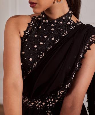 Black predraped saree set with belt 4