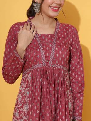 Vbuyz Women'S Floral Print Anarkali Cotton Pink Alia Cut Stitched Anarkali Kurta 3