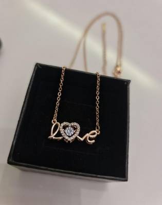 V Fashio Jewellery -Stylish High Quality Pendant Necklace Chain For Women & Girls 1