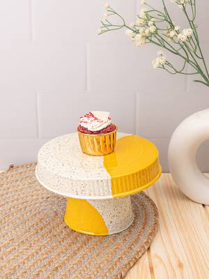 Cornsilk Confections Large Cake Stand 1