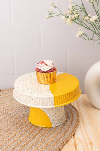 Cornsilk Confections Medium Cake Stand