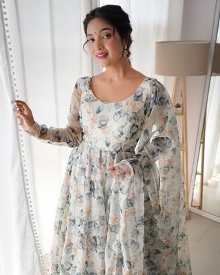 Pure Soft Organza Silk Fabric Fully Flair Fish Cut Pattern And Canvas Patta With Dupatta And Pent 6