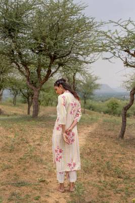 White hand block printed cotton coord set 4