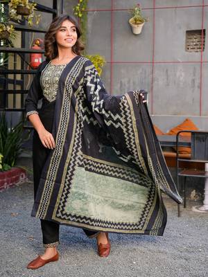 women black & beige yoke design kurta with trousers & dupatta 4