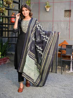 women black & beige yoke design kurta with trousers & dupatta 5