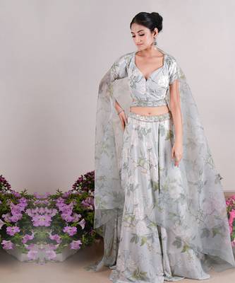 Off White Warda Floral Bridesmaid Lehenga Set 1