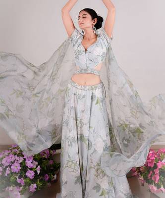 Off White Warda Floral Bridesmaid Lehenga Set 2