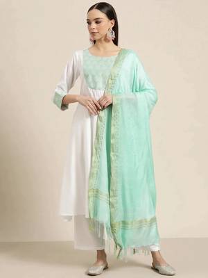 Off-White Yoke Design Viscose rayon Women Kurta set 1