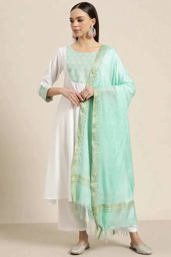 Off-White Yoke Design Viscose rayon Women Kurta set