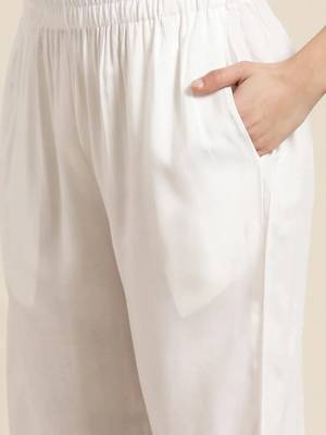 Off-White Yoke Design Viscose rayon Women Kurta set 2