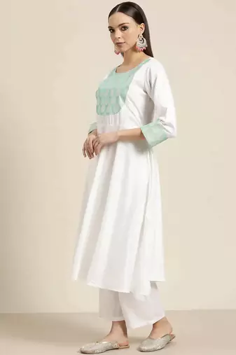 Off-White Yoke Design Viscose rayon Women Kurta set
