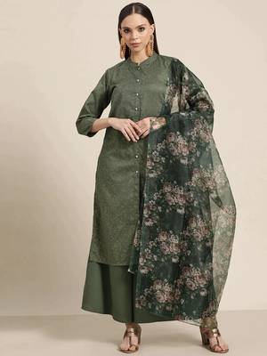 Maroon Embroidered Cotton blend Women Kurta set 1