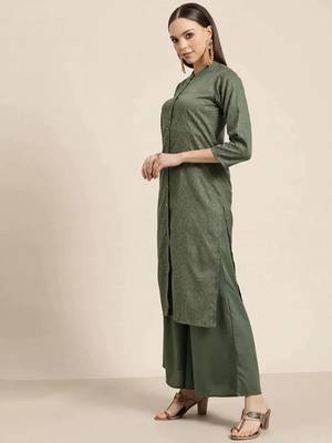 Maroon Embroidered Cotton blend Women Kurta set 4