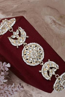 Festive Kundan Gold Plated Sheeshphool 3