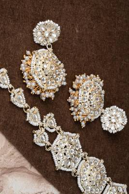 Festive Kundan Gold Plated Sheeshphool Set with Earrings 3
