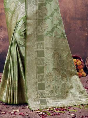 Sangam Prints Green South Silk Rich Pallu Silk Traditional Tassels Saree 3