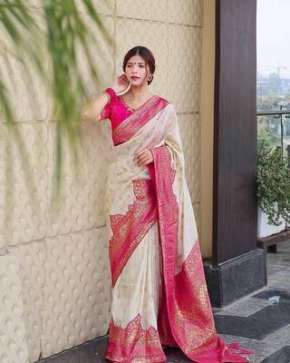 OFF WHITE ADORABLE JACQUARD SAREE 1