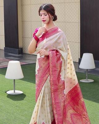 OFF WHITE ADORABLE JACQUARD SAREE 2