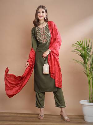   women kurta and trousers pant set silk blend 1