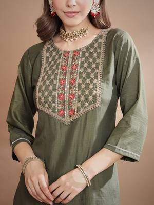   women kurta and trousers pant set silk blend 3