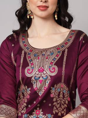   women kurta and trousers pant set heavy zari wok silk blend 3
